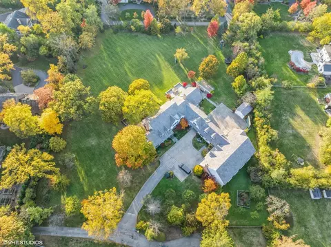 View/Area - 650 Briar Ln, Northfield, IL 60093 photo 4 of 5