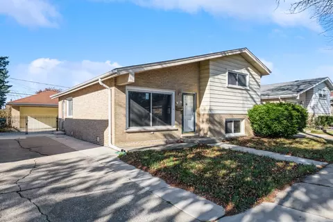 30 51st Ave, Bellwood, IL 60104