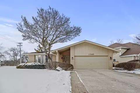 1340 67th St, Downers Grove, IL 60516