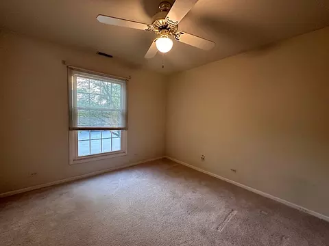 21 Exeter Ct #202B, Naperville, IL 60565 photo 18