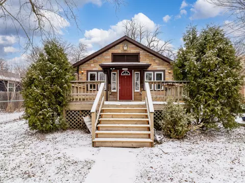 18558 W Main St, Gages Lake, IL 60030