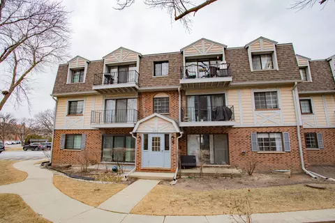 3256 Sanders Rd #4F, Northbrook, IL 60062