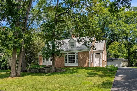 35 W Birchwood Ave, Hinsdale, IL 60521