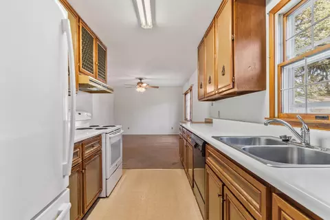 Kitchen - 3310 W William St, Champaign, IL 61821 photo 4 of 4