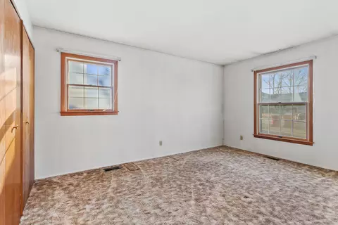 Bedroom - 3310 W William St, Champaign, IL 61821 photo 5 of 8