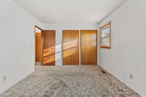 Bedroom - 3310 W William St, Champaign, IL 61821 photo 6 of 8