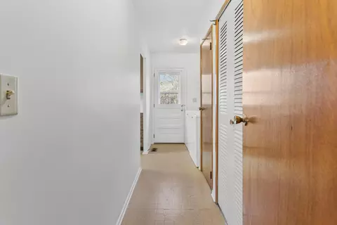 Entry Way - 3310 W William St, Champaign, IL 61821 photo 2 of 2