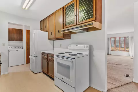 Kitchen - 3310 W William St, Champaign, IL 61821 photo 3 of 4