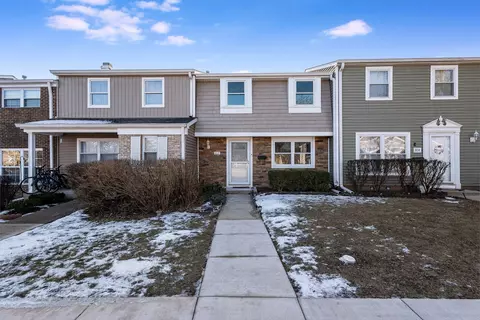 812 Dunbar Ct, Schaumburg, IL 60194