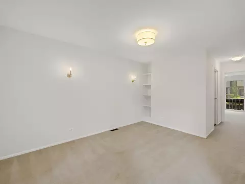 17 Kyle Ct, Willowbrook, IL 60527 photo 7