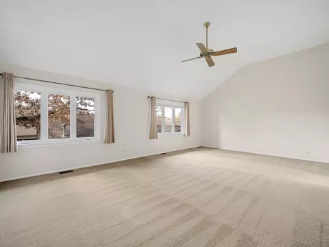 17 Kyle Ct, Willowbrook, IL 60527 photo 15