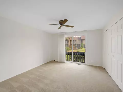 17 Kyle Ct, Willowbrook, IL 60527 photo 10