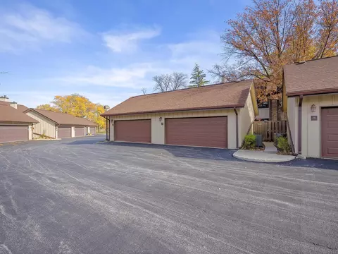 17 Kyle Ct, Willowbrook, IL 60527 photo 21