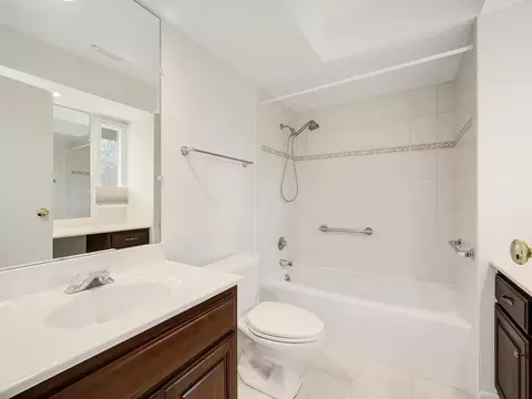 17 Kyle Ct, Willowbrook, IL 60527 photo 18