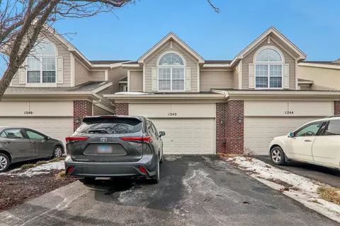 1242 Townes Cir, Aurora, IL 60502