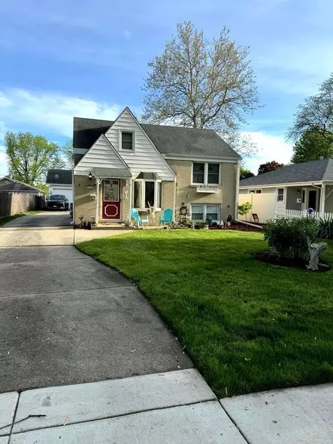 1316 Pershing Ave, Wheaton, IL 60189 photo 2