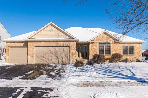 453 White St, Sycamore, IL 60178