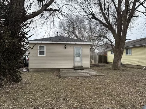 708 N Madison St, Lincoln, IL 62656
