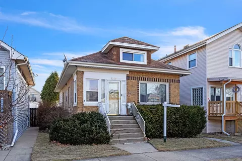 3537 N Olcott Ave, Chicago, IL 60634