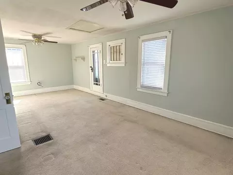 155 Lord St, Elgin, IL 60123 photo 7