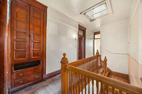 Entry Way - 824 E 48th St, Chicago, IL 60615 photo 2 of 3