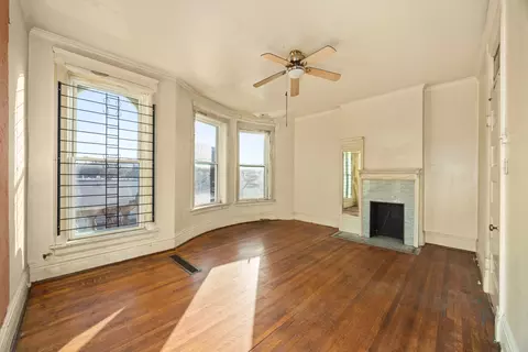 Living - 824 E 48th St, Chicago, IL 60615 photo 9 of 10