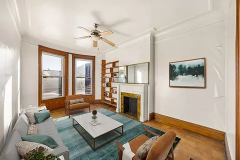 Living - 824 E 48th St, Chicago, IL 60615 photo 1 of 10