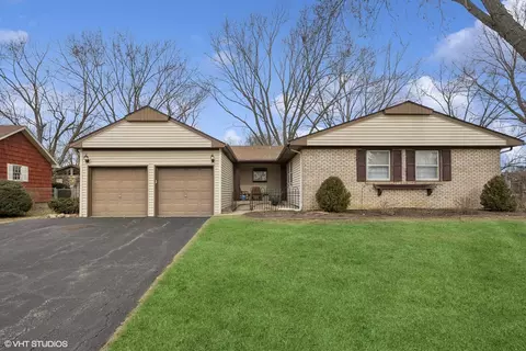 821 Dorncliff Ln, Buffalo Grove, IL 60089