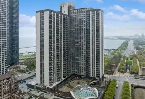 400 E Randolph St #805, Chicago, IL 60601