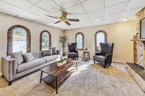 Living - 478 Rose Ave, Des Plaines, IL 60016 photo 3 of 3