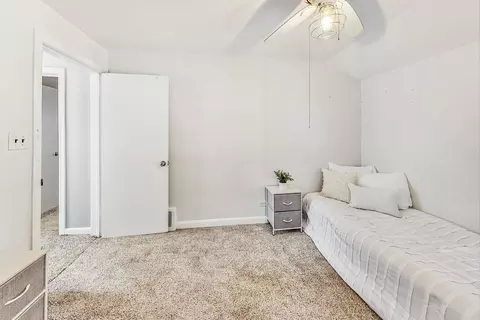 Bedroom - 478 Rose Ave, Des Plaines, IL 60016 photo 4 of 4