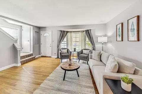 Living - 478 Rose Ave, Des Plaines, IL 60016 photo 2 of 3