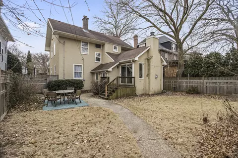 Exterior - 2303 Harrison St, Evanston, IL 60201 photo 3 of 4