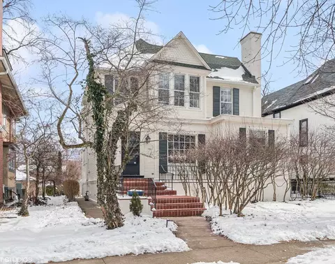 725 Michigan Ave, Evanston, IL 60202