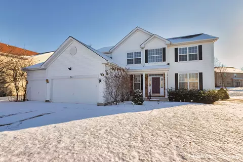 311 W Olmsted Ln, Round Lake, IL 60073