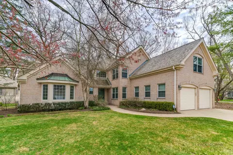 1717 Marquette Ct, Lake Forest, IL 60045