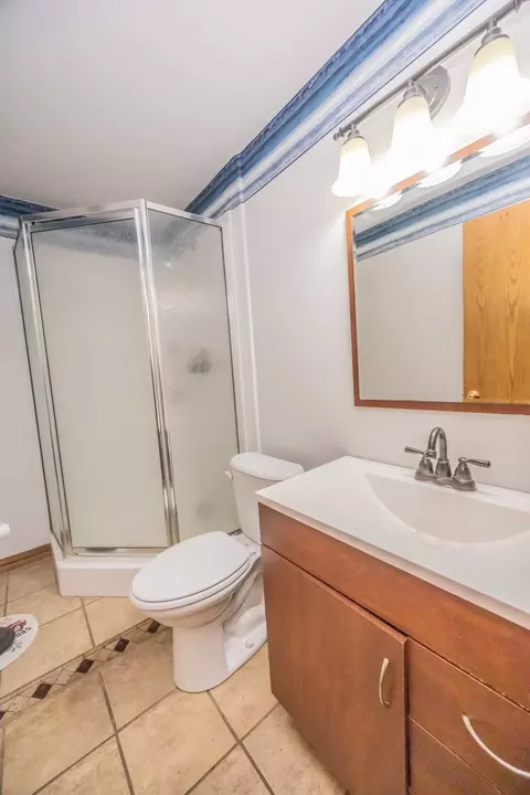 Bath - 2222 Timber Trl, Plainfield, IL 60586 photo 1 of 2