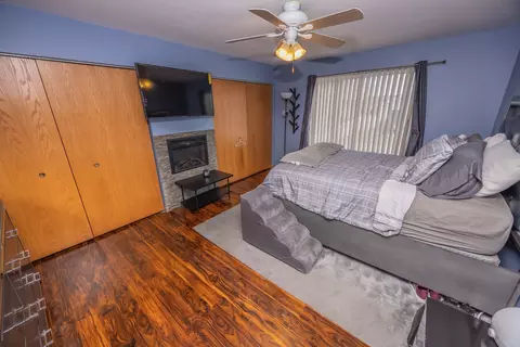 Bedroom - 2222 Timber Trl, Plainfield, IL 60586 photo 4 of 4