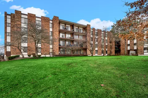 3504 Lakeview Dr #105, Hazel Crest, IL 60429