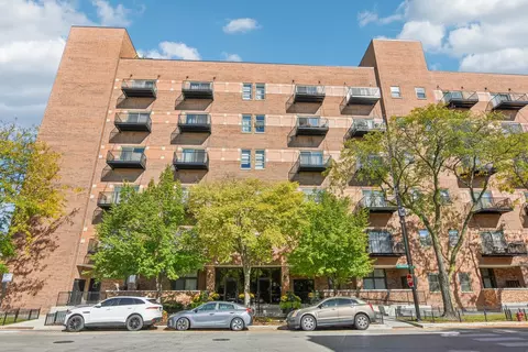 1000 E 53rd St #519S, Chicago, IL 60615