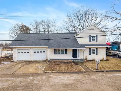 112 E Merchant St, Byron, IL 61010 photo 4