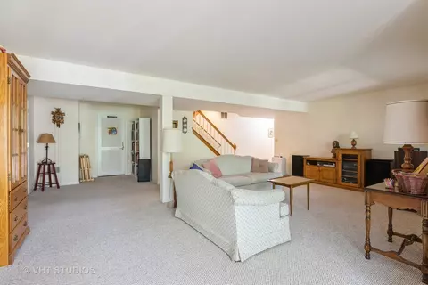 524 Shagbark Dr, Elgin, IL 60123 photo 17