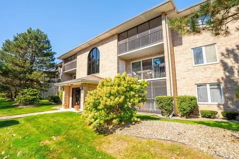 4940 134th Ct #411, Crestwood, IL 60445