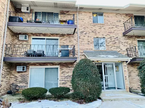 5340 Waterbury Ct #2102, Crestwood, IL 60418
