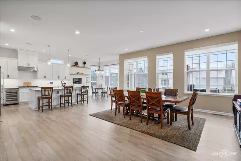 Dining - 3631 Harborside Way, Elgin, IL 60124 photo 2 of 4