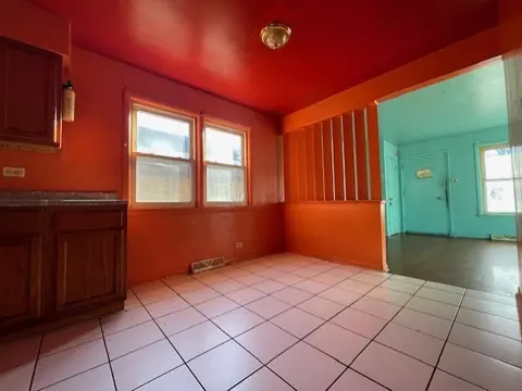 2122 W 68th Pl, Chicago, IL 60636 photo 6