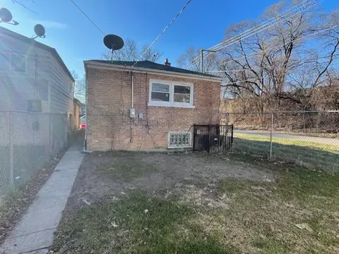 2122 W 68th Pl, Chicago, IL 60636 photo 15