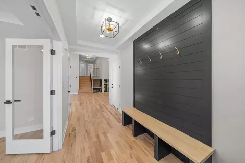 Entry Way - 8620 S 77 Ct, Bridgeview, IL 60455 photo 1 of 3