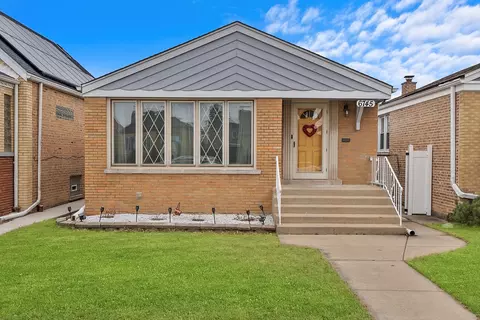 6745 S Kilbourn Ave, Chicago, IL 60629