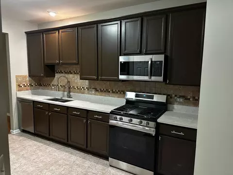 Kitchen - 126 Bay Dr, Itasca, IL 60143 photo 3 of 3